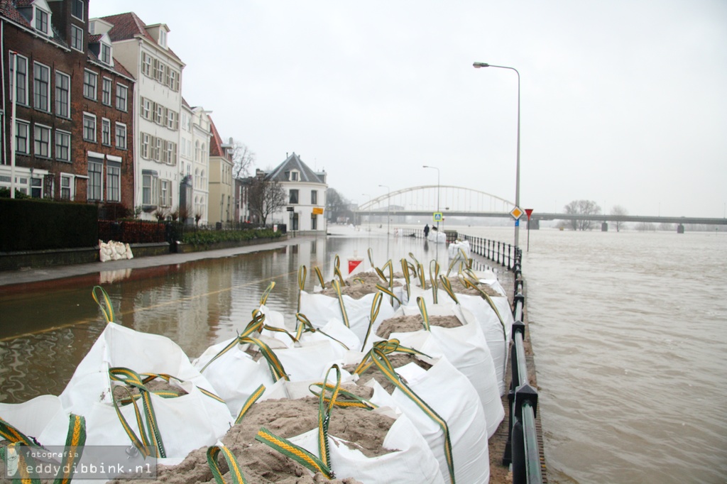 2011-01-14 Hoog water, Deventer 004 (1)